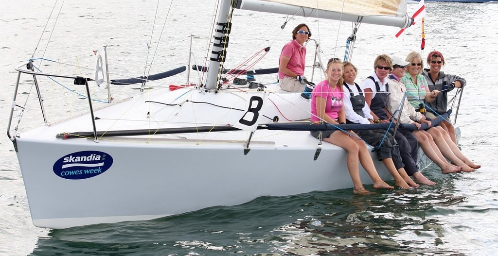 The all girl crew aboard the quarter tonner, Espada skippered by Liz Rushall (right) cool themselves down on Champagne G.H.Mumm Ladies Day  © onEdition http://www.onEdition.com